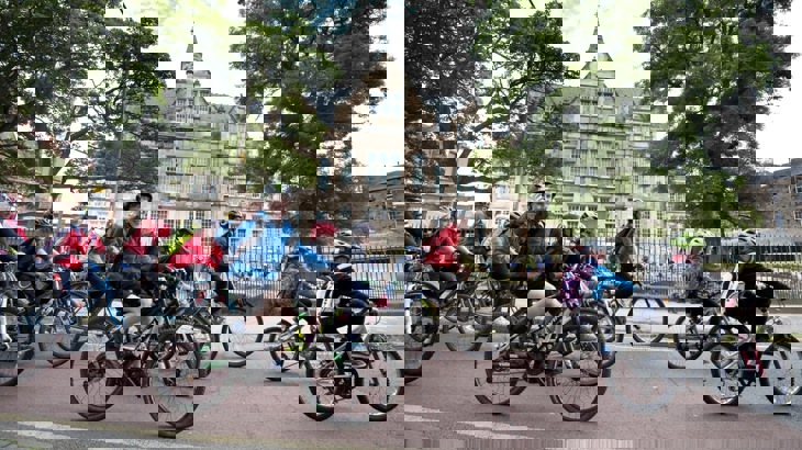 pupil group cycling in Edinburgh